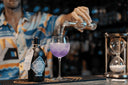 KLEURVERANDERING MET TONIC WATER